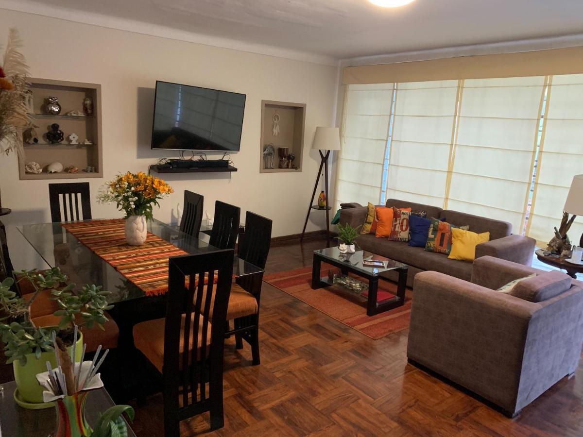 리마 Uli'S House B&B 외부 사진