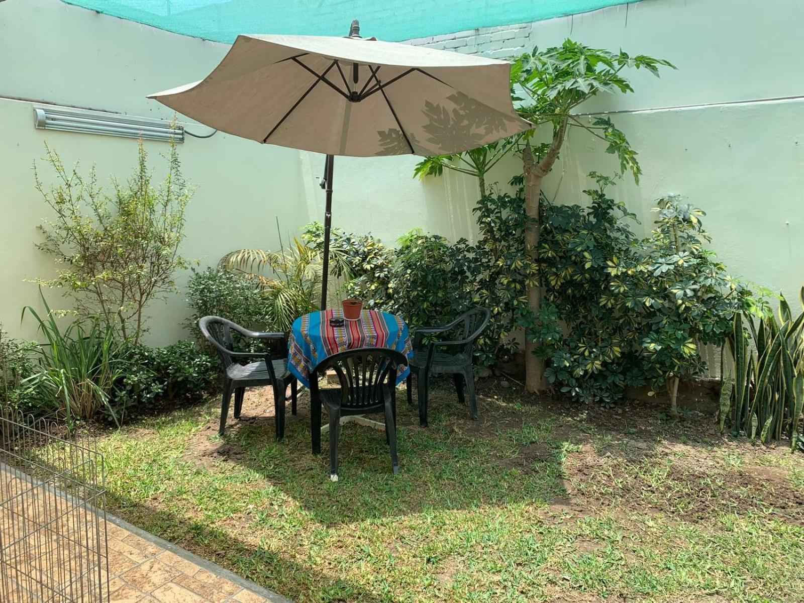 리마 Uli'S House B&B 외부 사진
